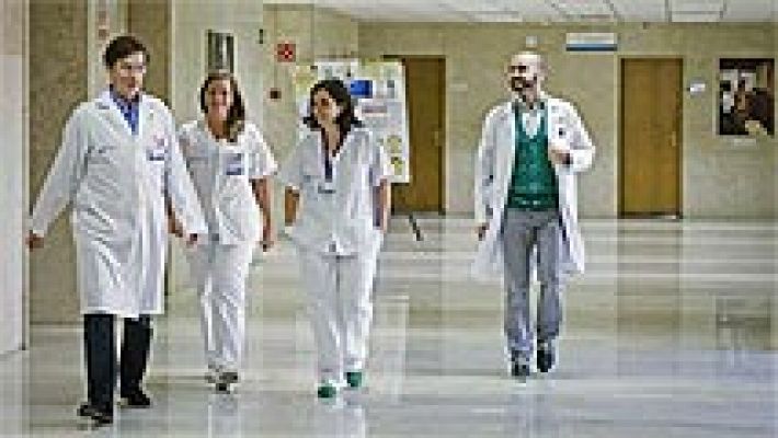 Telediario 1 - El equipo que ha atendido a la auxiliar contagiada de ébola