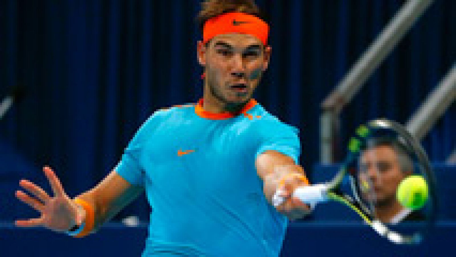 Grandes deportistas y exdeportistas se atreven ya a hacer su pronóstico para el Clásico entre Real Madrid y FC Barcelona. Nadal, Alonso, Schuster, Pavón y Santillana hacen su quiniela para el partido del sábado.