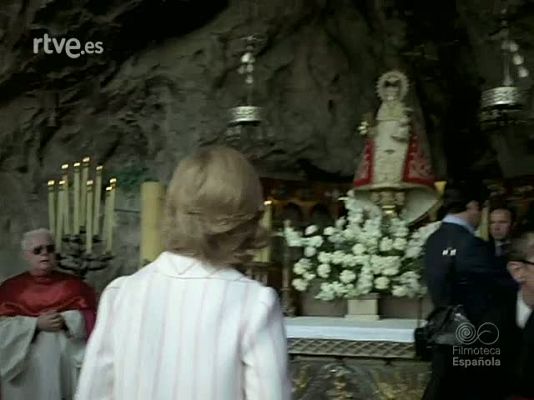 Documentales Color - LOS REYES DE ESPAÑA EN ASTURIAS