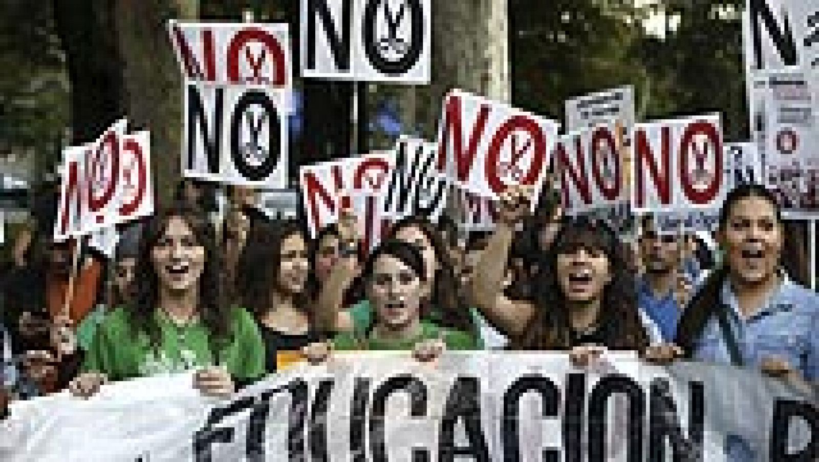 Telediario 1: Los estudiantes animan a ir a la huelga de noviembre | RTVE Play