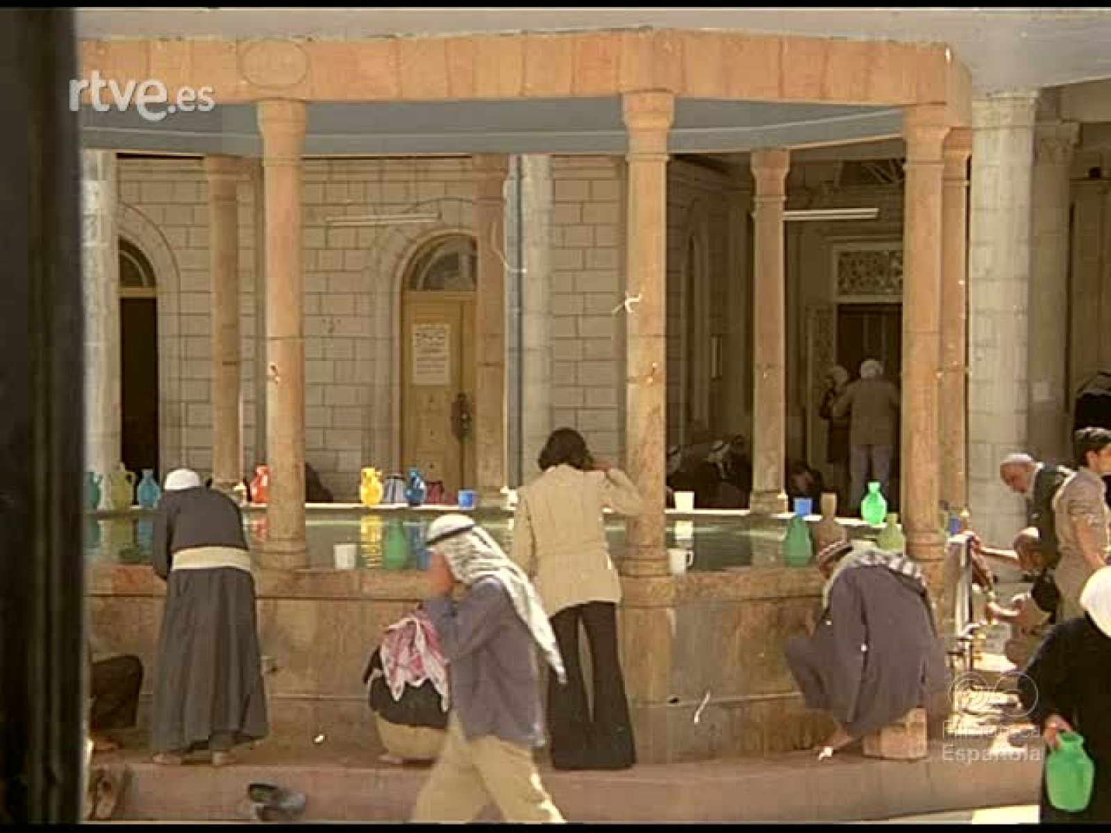 LOS REYES DE ESPAÑA EN JORDANIA | Ver