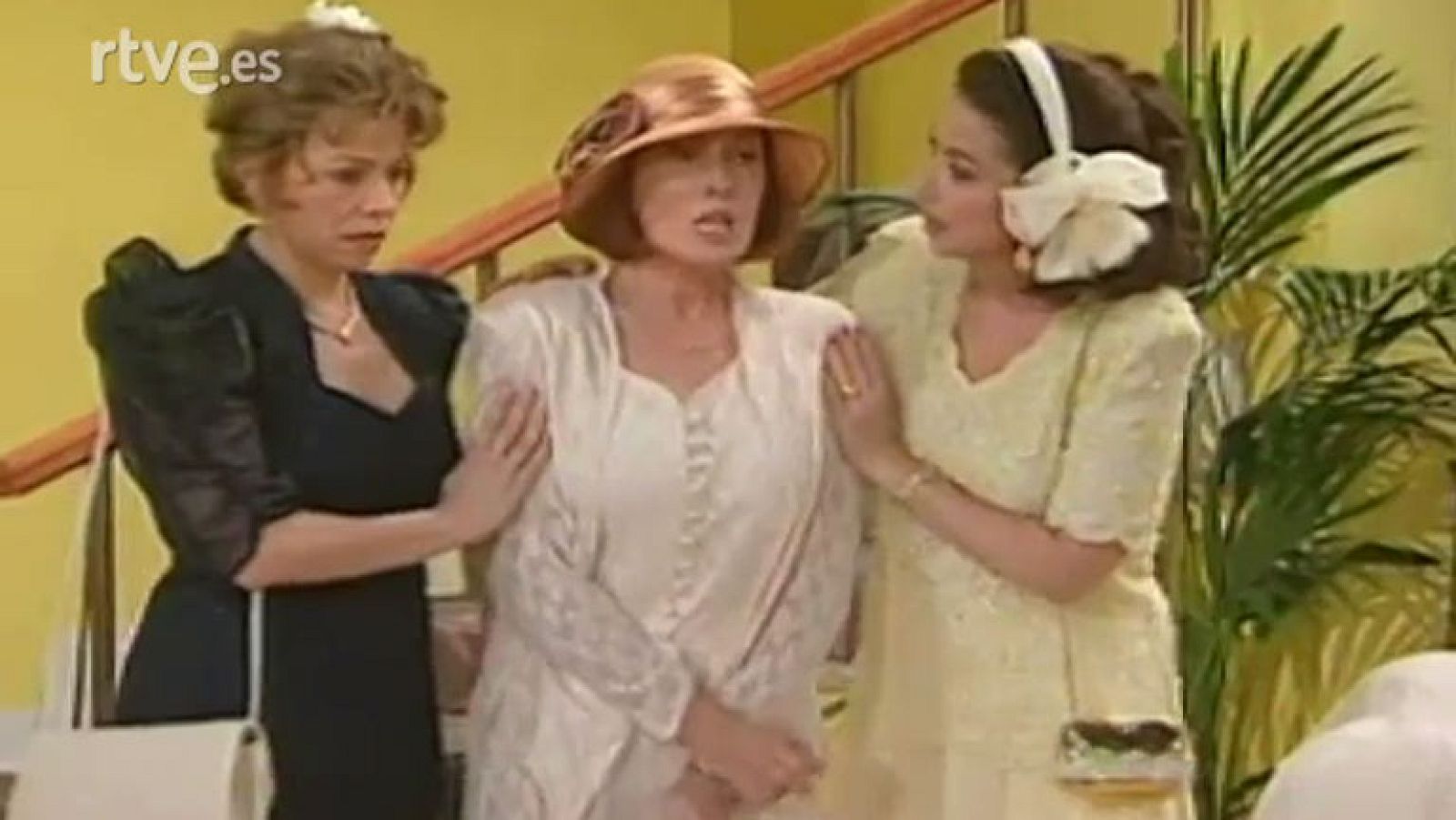 Juntas pero no revueltas: Capítulo 4 | RTVE Play