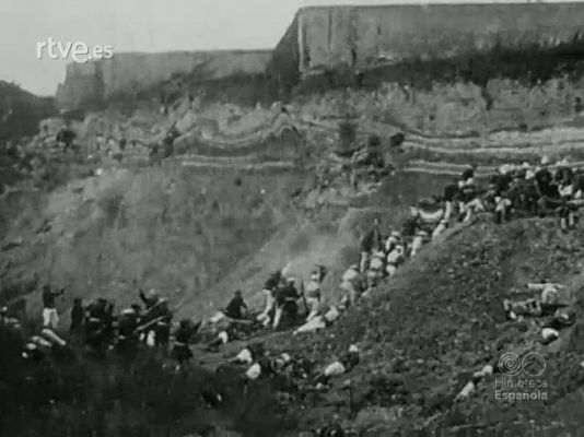 Archivo Real (Alfonso XIII) - BAJO LOS MUROS DE PEKIN