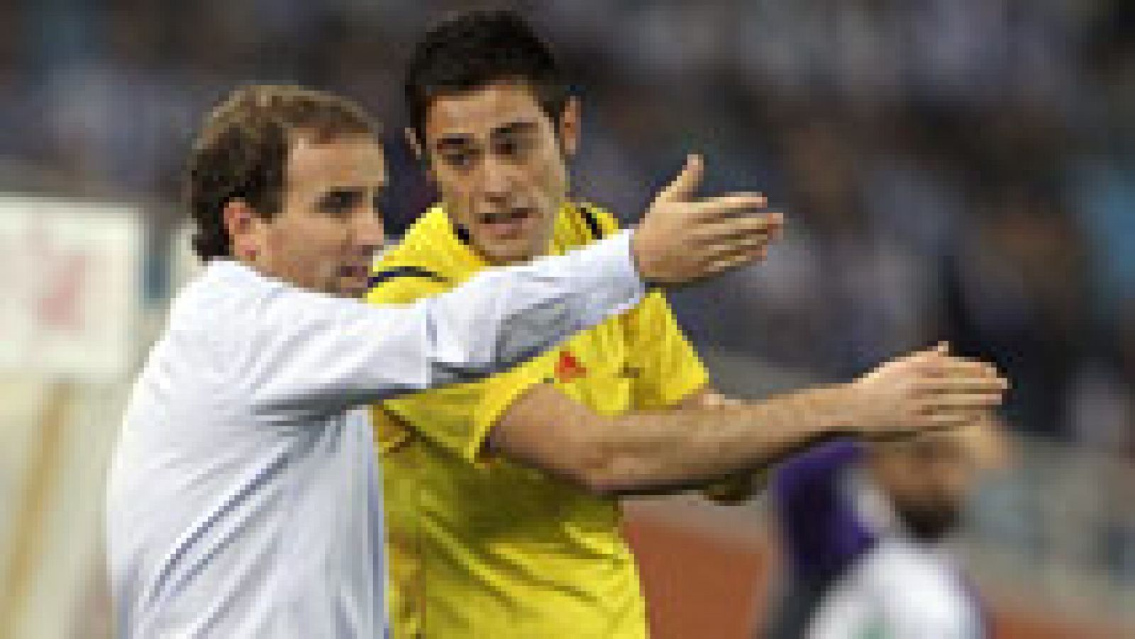 Hay que estar muy pendientes esta jornada de la Real Sociedad (Arrasate acaba de decir que su futuro será muy complicado si pierden otra vez) y del Valencia. Esta tarde se va a firmar en Madrid la venta del club a Peter Lim. Pagará 22 millones al con