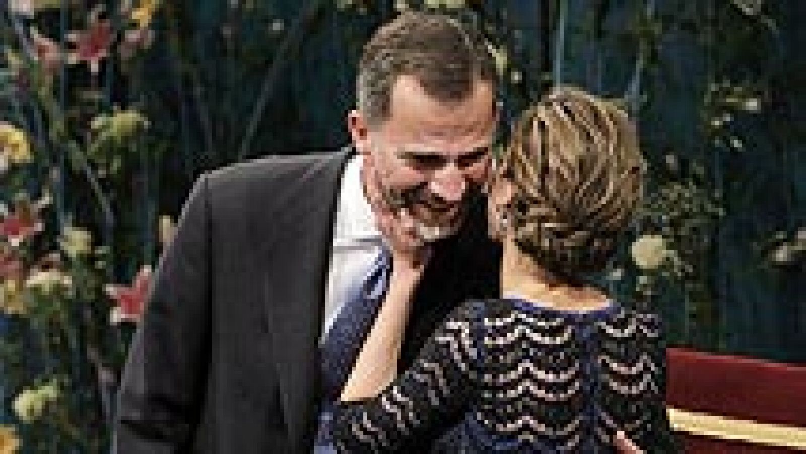 El rey convoca por primera vez los Premios Princesa de Asturias 2015 | Ver