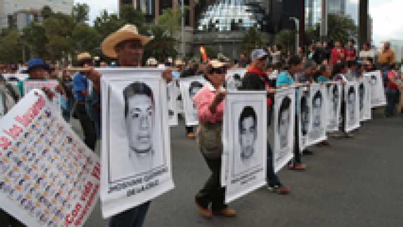 Un mes de la desaparición de 43 alumnos de una escuela de México