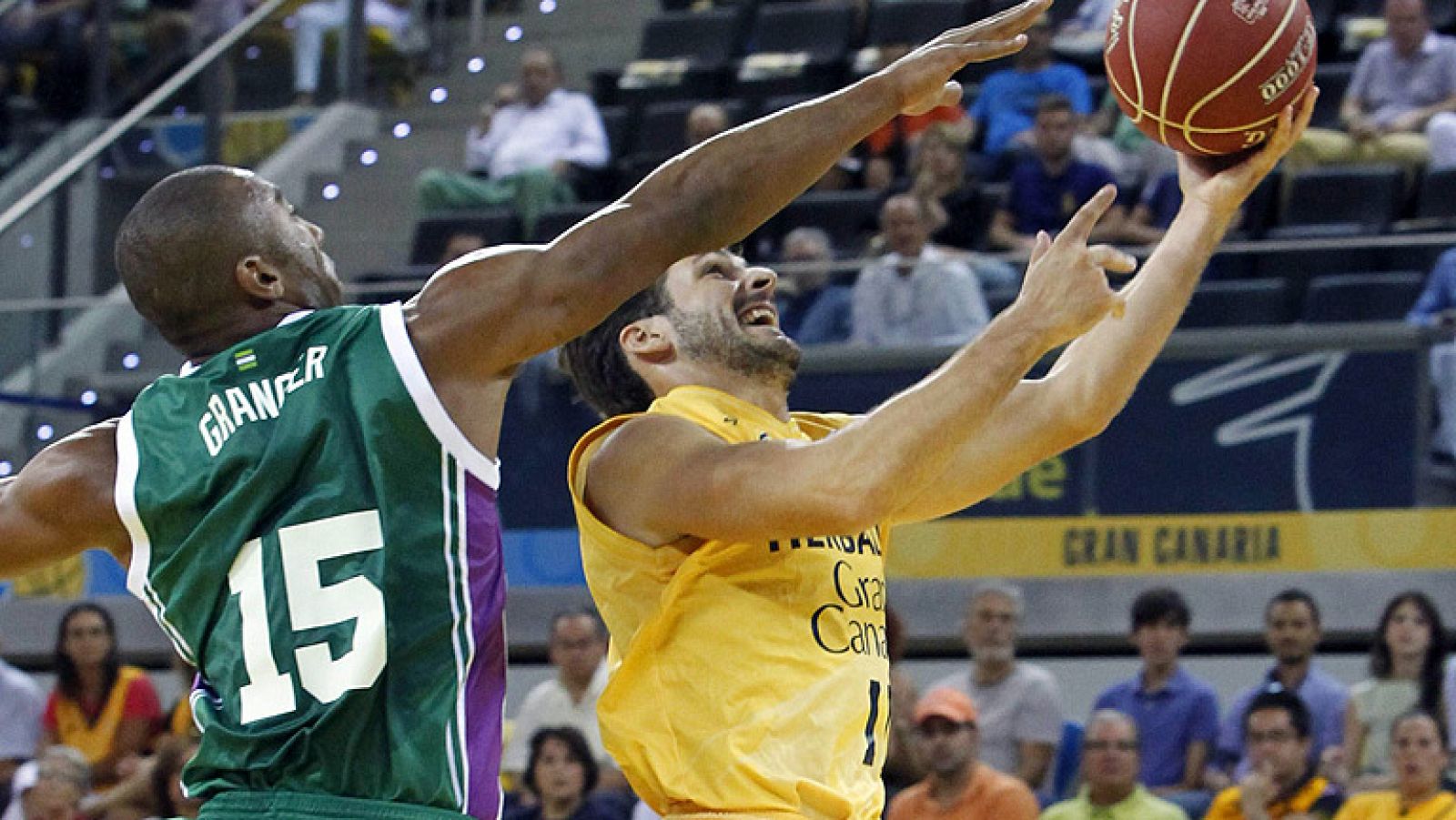 Unicaja se mantiene invicto en la Liga Endesa al derrotar al Herbalife a domicilio por 67-74.