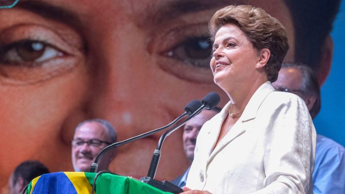 Telediario 1 - Dilma Rousseff, reelegida como presidenta de Brasil en unas elecciones muy ajustadas