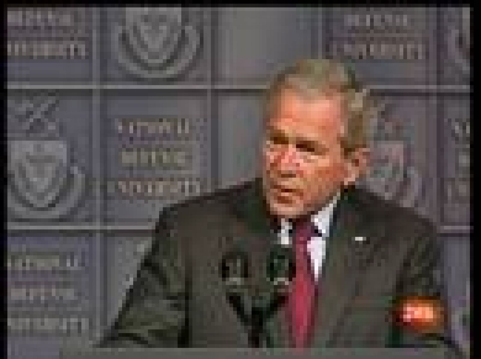 En el discurso pronunciado por Bush en la Universidad Nacional de Defensa ha declarado ser optimista sobre la situación en Irak, lo que permitirá reducir el contingente de tropas desplegadas allí. En los próximos meses regresarán unos 8.000 soldados sin ser reemplazados.