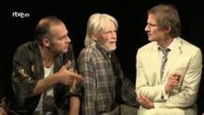 Atención obras - El grupo teatral Tribueñe pone en escena "Regreso al hogar"