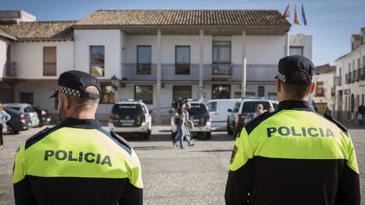Telediario 1 - Mapa de la macrooperación policial contra la corrupción