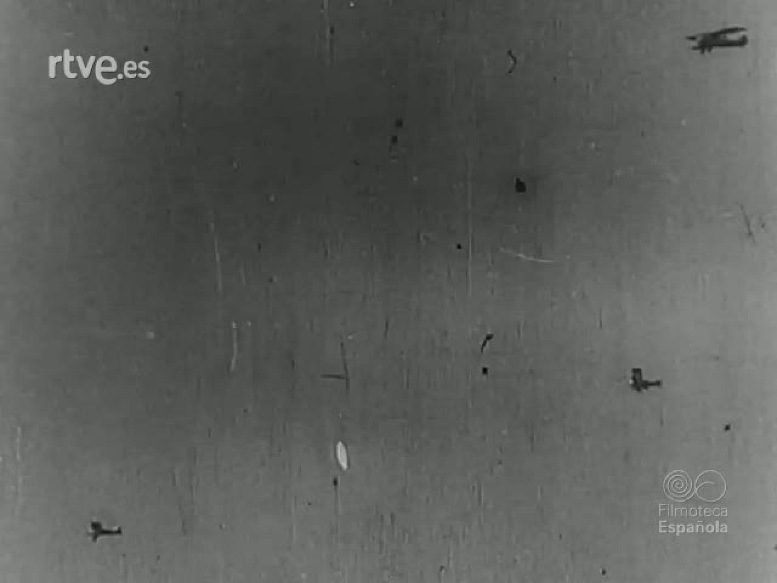 LAS DEMOCRACIAS INTERNACIONALES : CONTRA LOS BOMBARDEOS DE LAS CIUDADES ABIERTAS | Ver