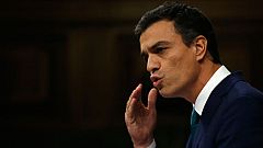 El líder del PSOE acusa a Rajoy de estar "asediado por la corrupción"