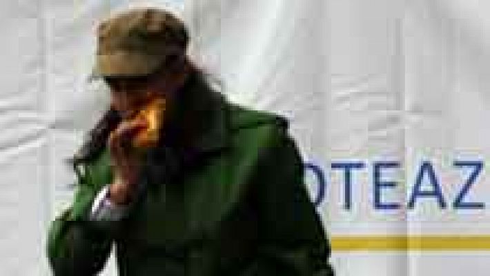 Telediario 1 - En Italia quieren poner autobuses separados para los gitanos