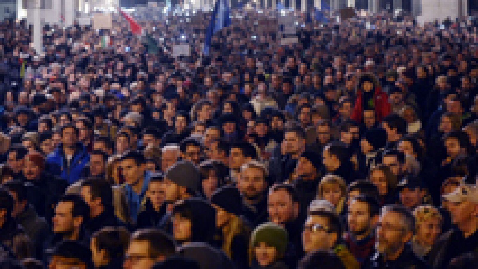 Manifestación en Hungría por un nuevo impuesto sobre el consumo de Internet
