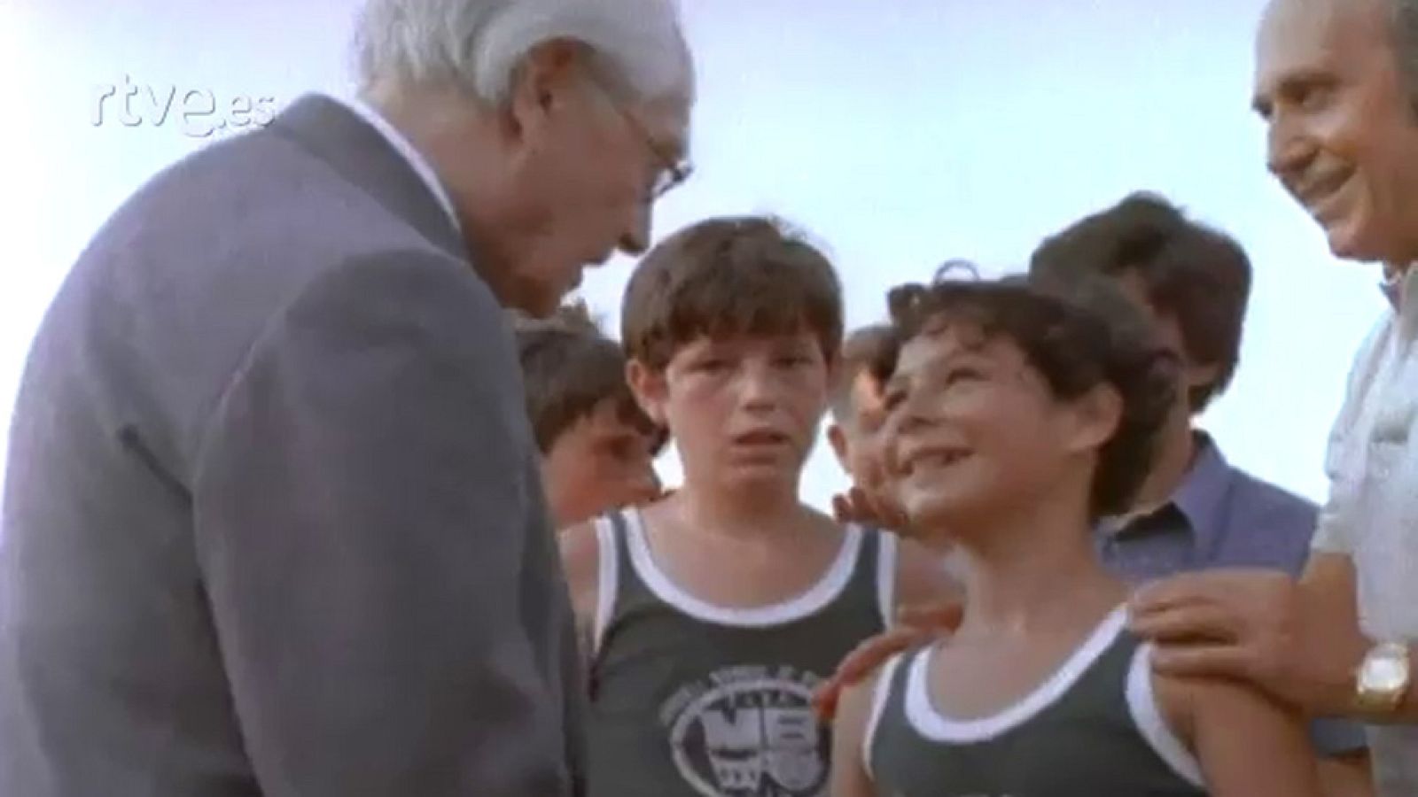 PRIMERA REUNION MUNDIAL DE MINI BASKET - Imágenes del deporte | Ver