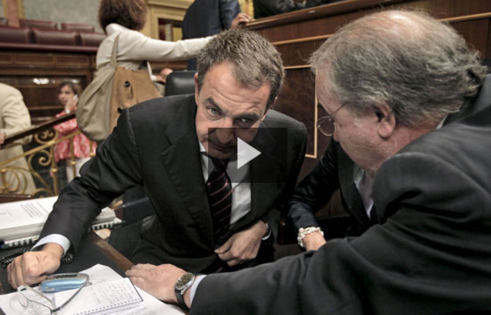 Zapatero comparece en el Congreso para hablar de la crisis | Ver