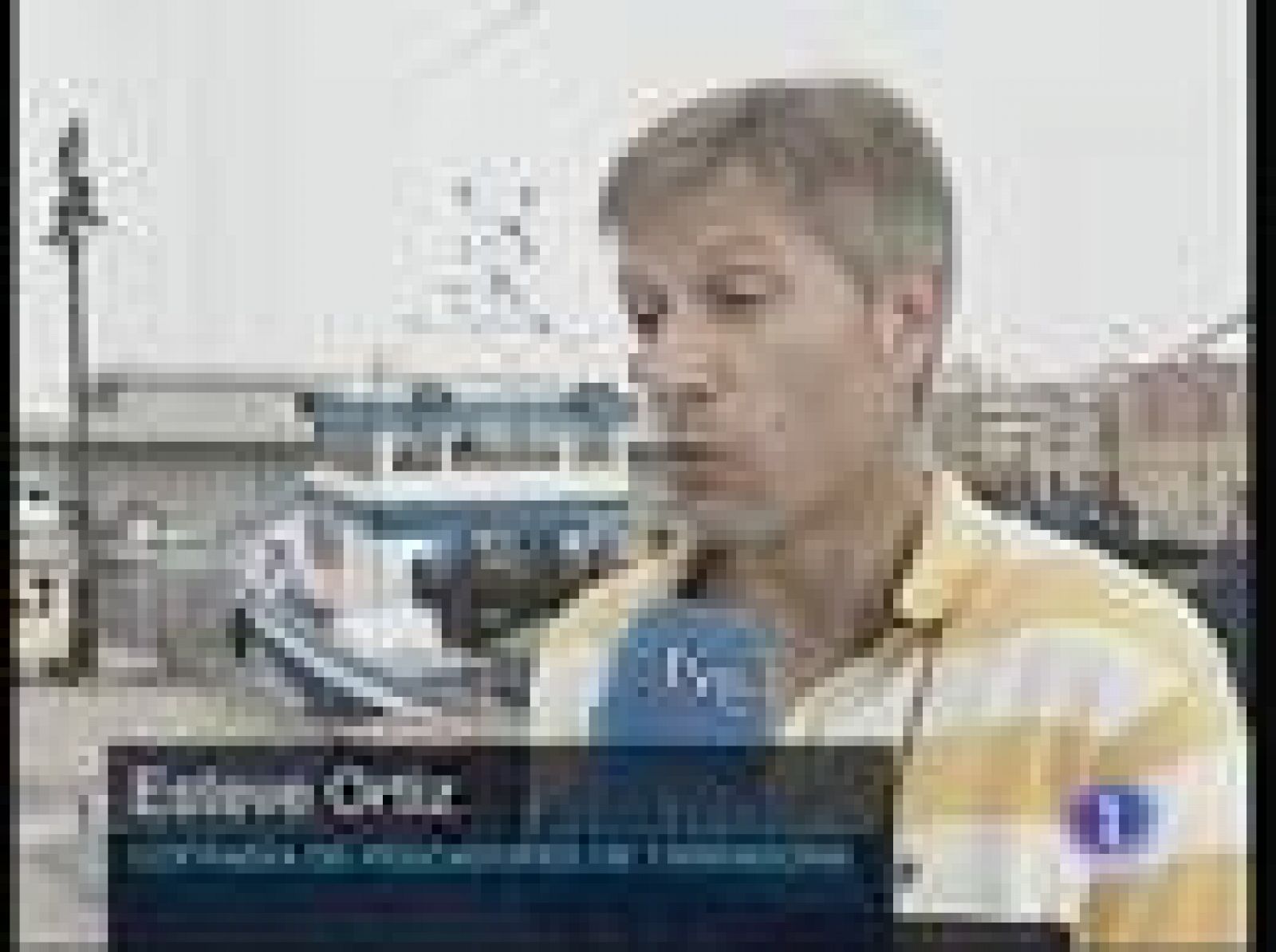 Fomento dice que el vertido en el puerto de Tarragona está controlado | Ver