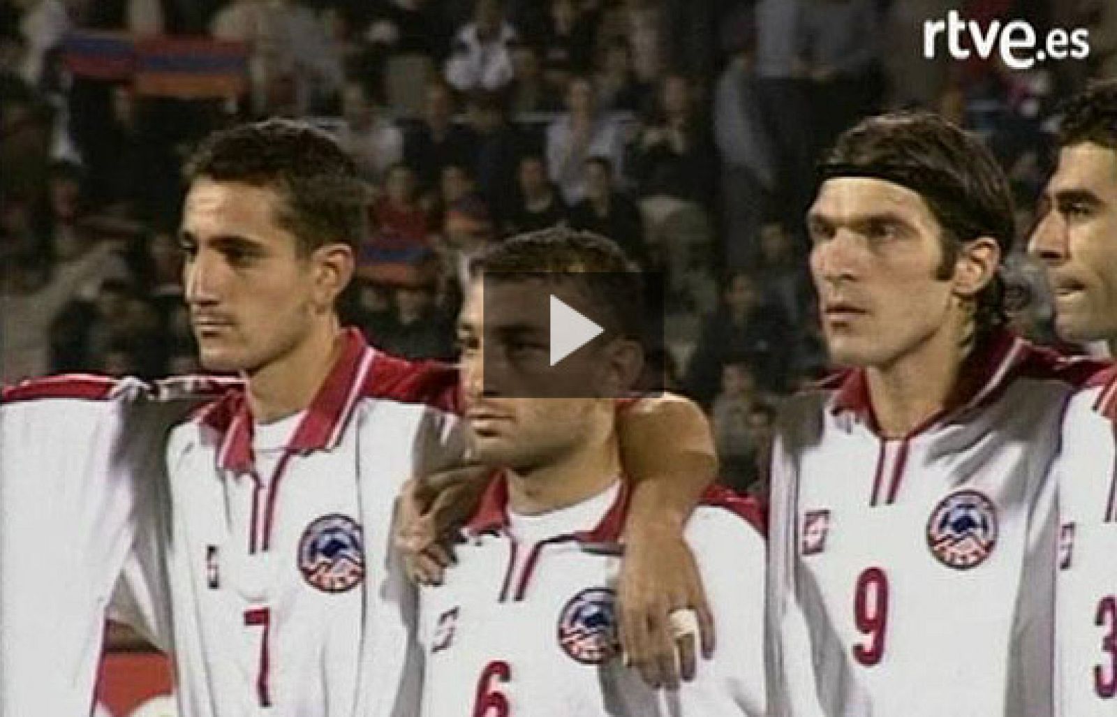 La selección armena, que se situa en la 98ª posición diel ranking FIFA, nuca se ha clasificado para jugar una fase final de un mundial o una eurocopa.