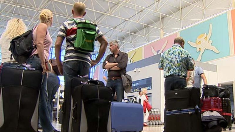 Los residentes insulares de España ya no tienen que mostrar un certificado de empadronamiento cuando viajen