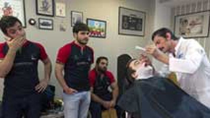 Telediario 1 - Comienza 'Movember', iniciativa contra el cáncer de próstata