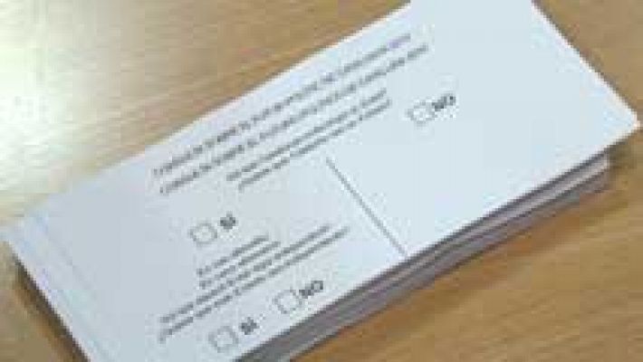 Telediario 1 - CiU y ERC siguen con la campaña de la consulta en Cataluña