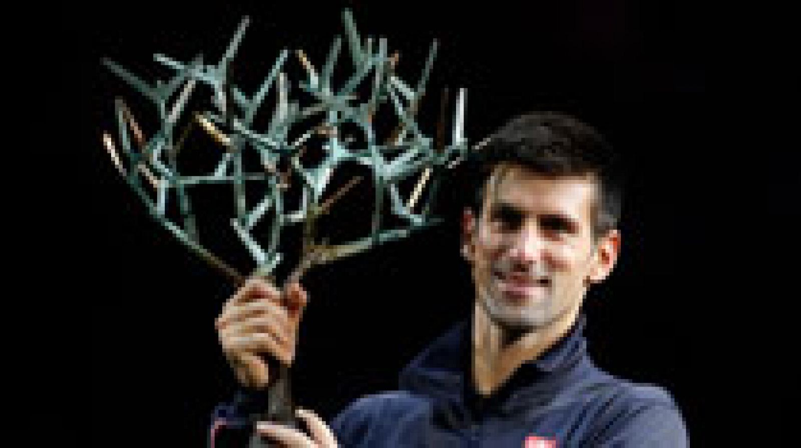 El serbio Novak Djokovic se ha impuesto en la final del Master 1000 de París-Bercy al canadiense Milos Raonic endos set, por 6-2 y 6-3. 'Nole' revalida el título logrado el pasado año en tierras parisinas.