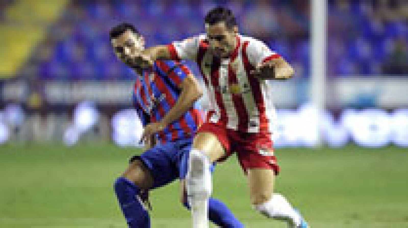 Cinco partidos y casi 400 minutos necesitó el Levante para marcar su primer gol como local de la temporada, un tanto que encarriló su primera victoria en el Ciutat de Valencia en esta Liga al derrotar por 2-1 al Almería.  