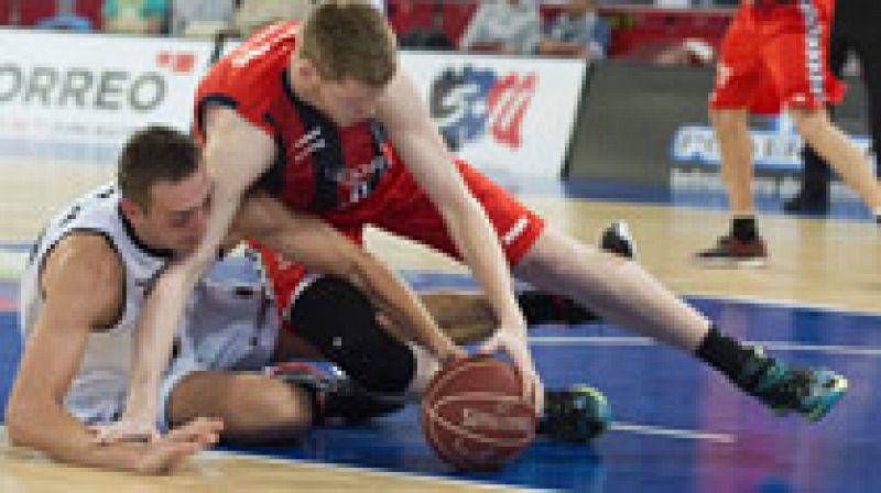 El Baskonia mostró una gran superioridad en su partido contra La Bruixa d'Or Manresa, al que derrotó 87-67 apoyados en Vujavic y Bertans.