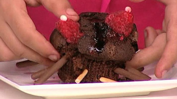  - Tarántula de chocolate en su telaraña