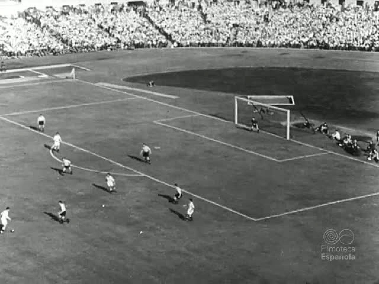 PARTIDOS DE FUTBOL DISPUTADOS POR EL ATHLETIC DE BILBAO CON OTROS EQUIPOS ENTRE LOS AÑOS 1944 - 1973 - Documentales Blanco y Negro | Ver
