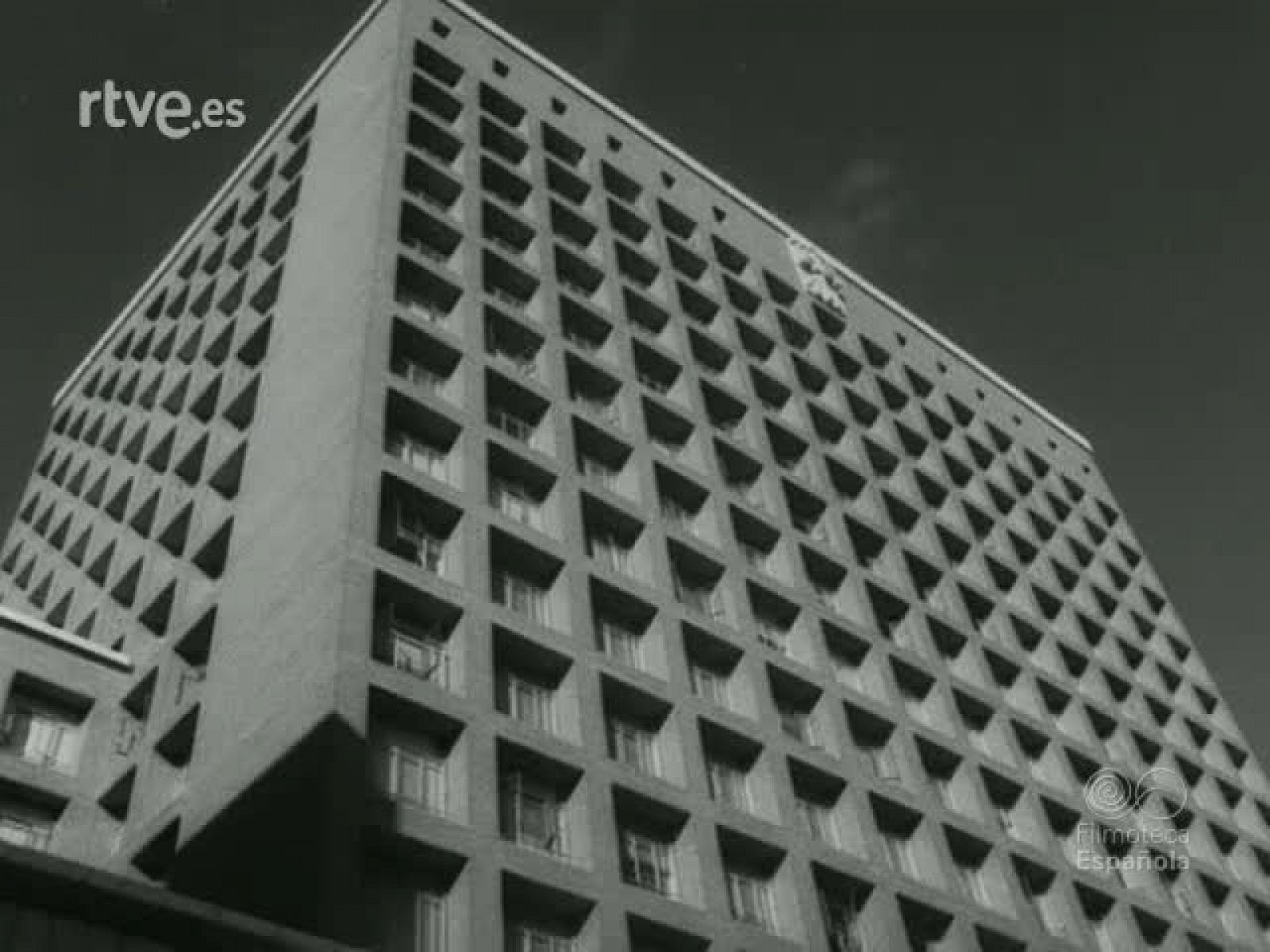 PERIODISMO CINEMATOGRAFICO. ASAMBLEA GENERAL DE LA INA - Documentales Blanco y Negro | Ver