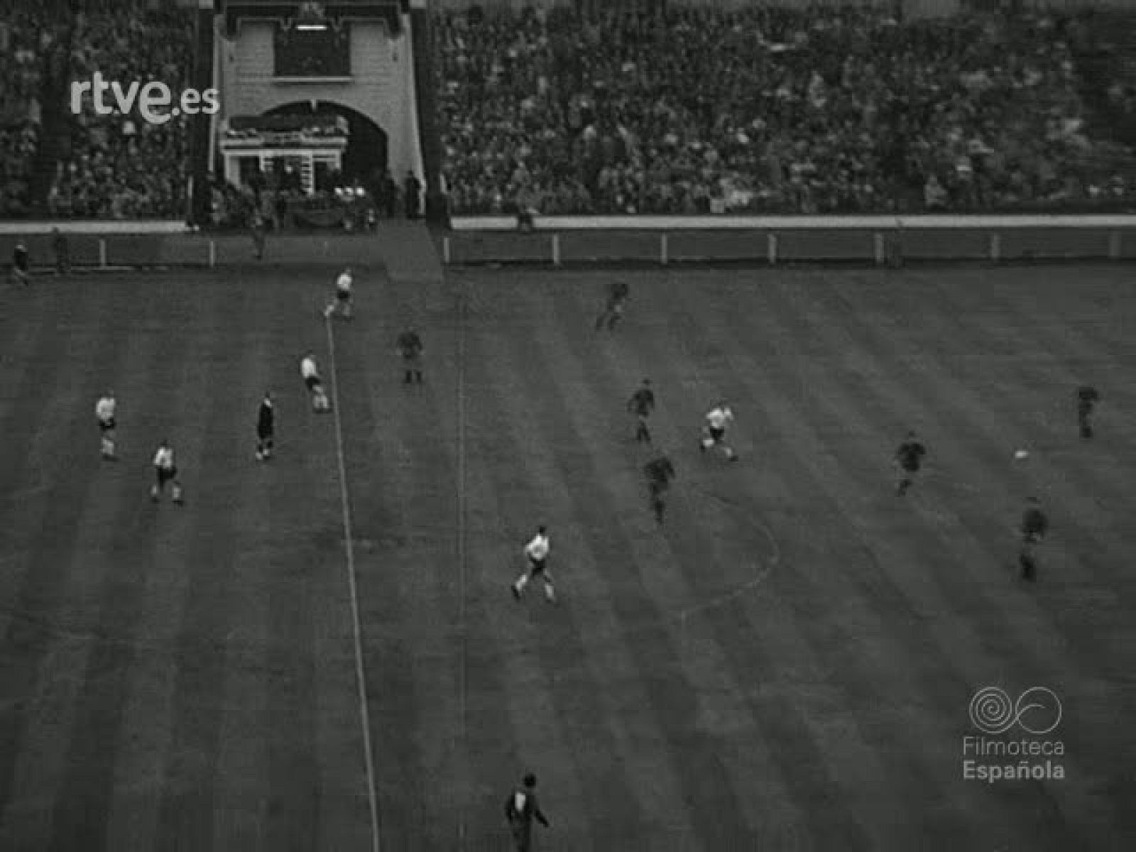 FUTBOL INGLATERRA ESPAÑA - Documentales Blanco y Negro | Ver