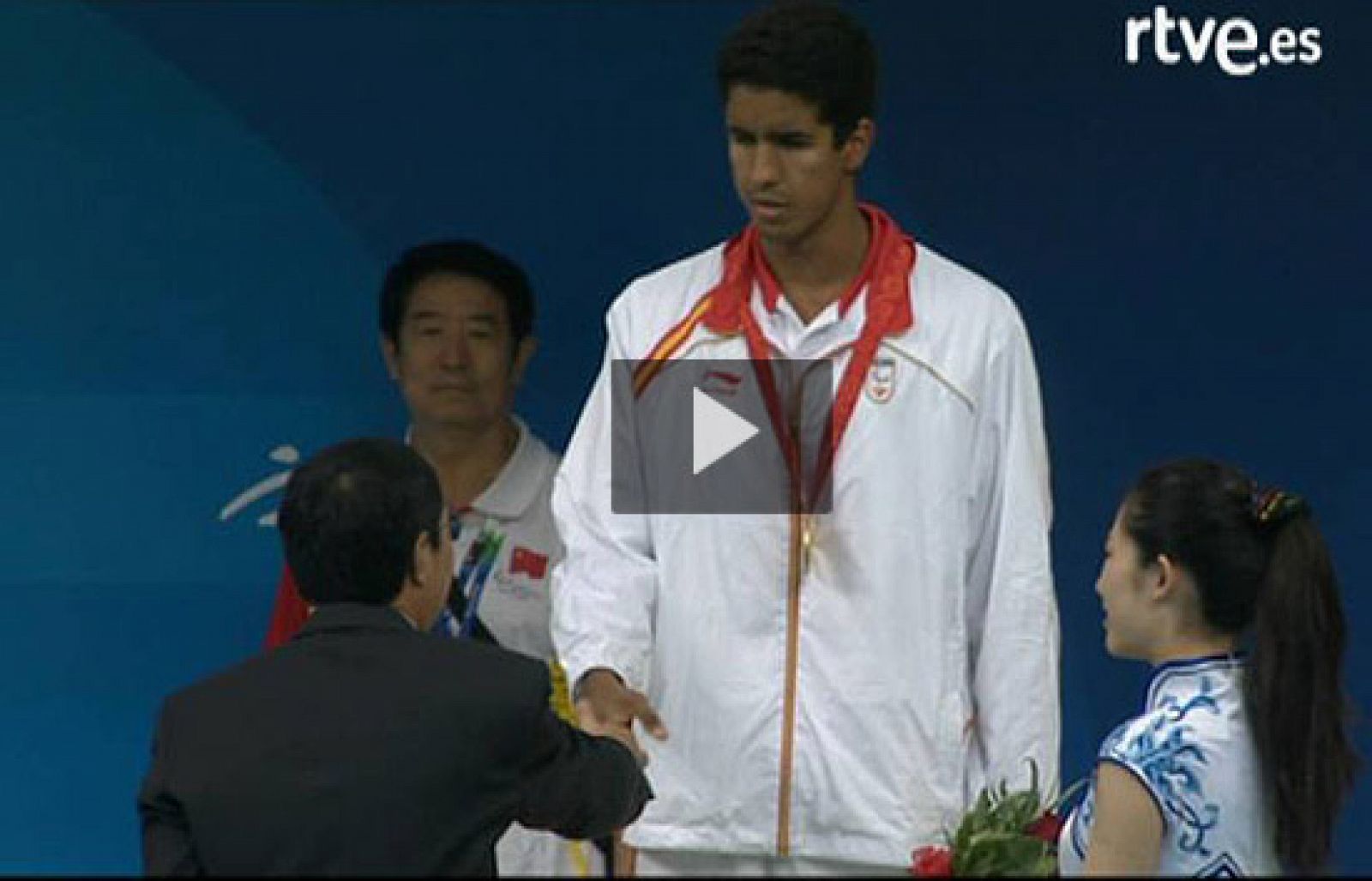 Enhamed gana el oro en los 400m libres