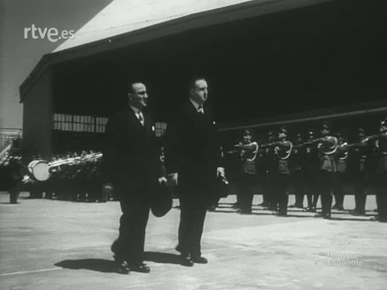 MISION ESPAÑOLA EN EL ORIENTE MEDIO - Documentales Blanco y Negro | Ver