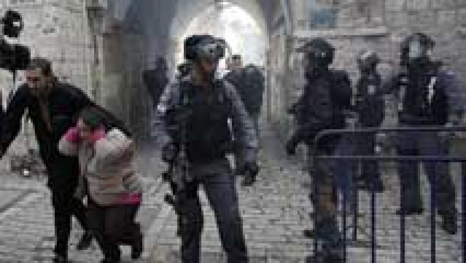 Informativo 24h: Un atropello y choques entre policías israelíes y jóvenes palestinos avivan la tensión en Jerusalén | RTVE Play