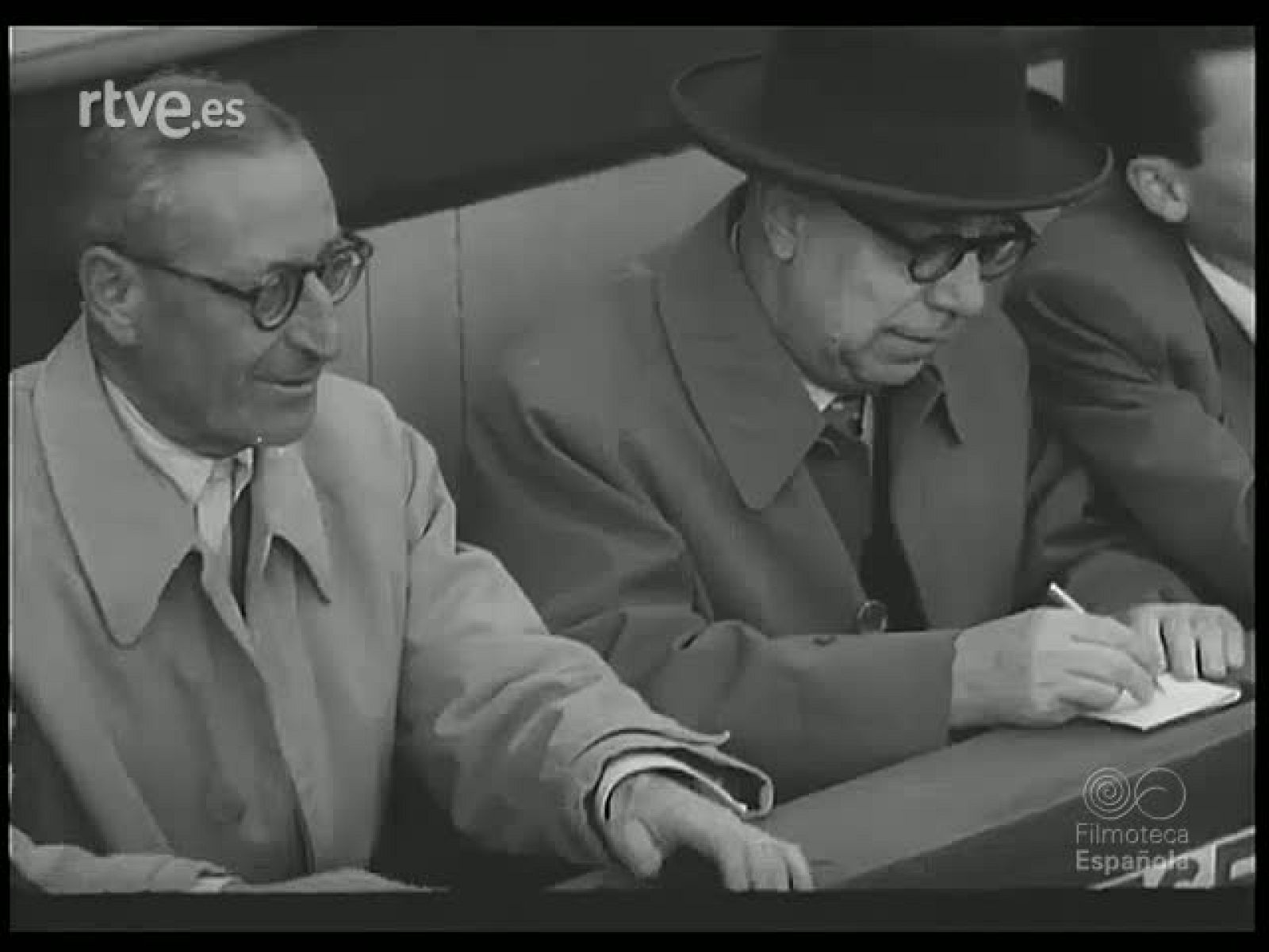 REPORTAJES Y REPORTEROS - Revista Imágenes | Ver