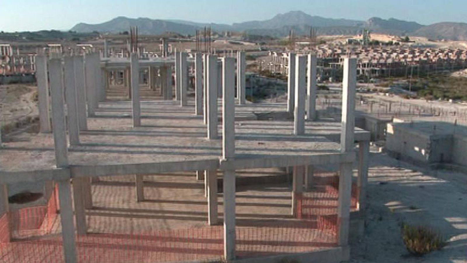 Comando actualidad - Ruinas a estrenar - Urbanizaciones inacabadas