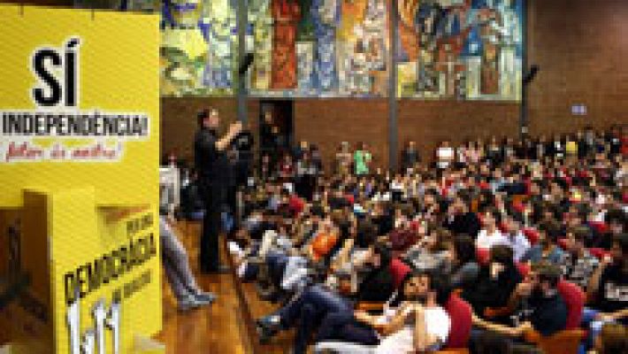 Telediario 1 - A Cataluña se le agotan los recursos para sacar las urnas