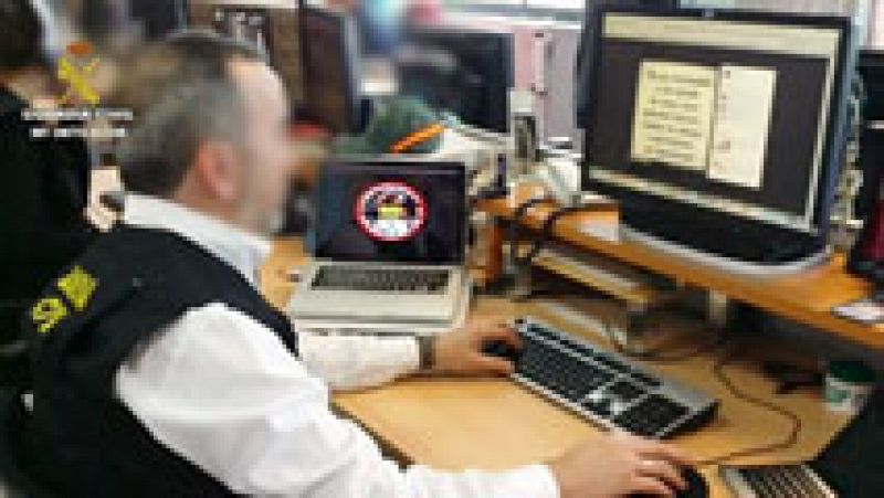 La Guardia Civil detiene a 10 personas por enaltecimiento del terrorismo a través de las redes sociales