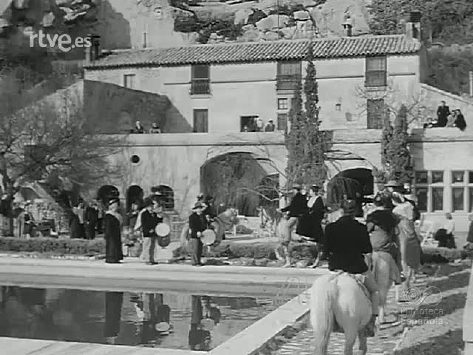 DESFILE DE MODAS - Revista Imágenes | Ver