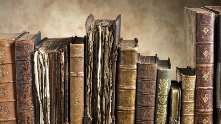 Telediario 1 - ¿A qué huelen los libros?