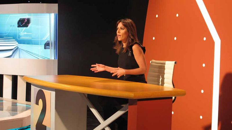  Edición especial del informativo con motivo del 20 aniversario de La 2 Noticias, en el que hablamos con los protagonistas que pusieron en pie aquel primer programa en 1994. Fran Llorente, Lorenzo Milá o Miguel Ángel García son algunos de los testimo