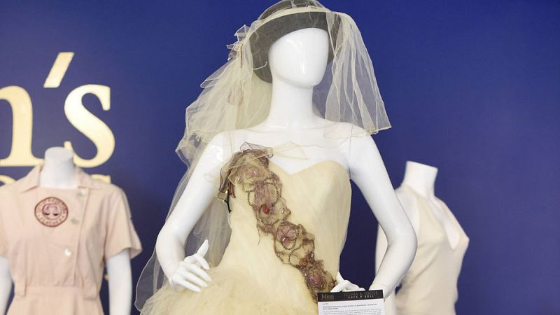 Una subasta pone a la venta objetos emblemáticos de artistas internacionales