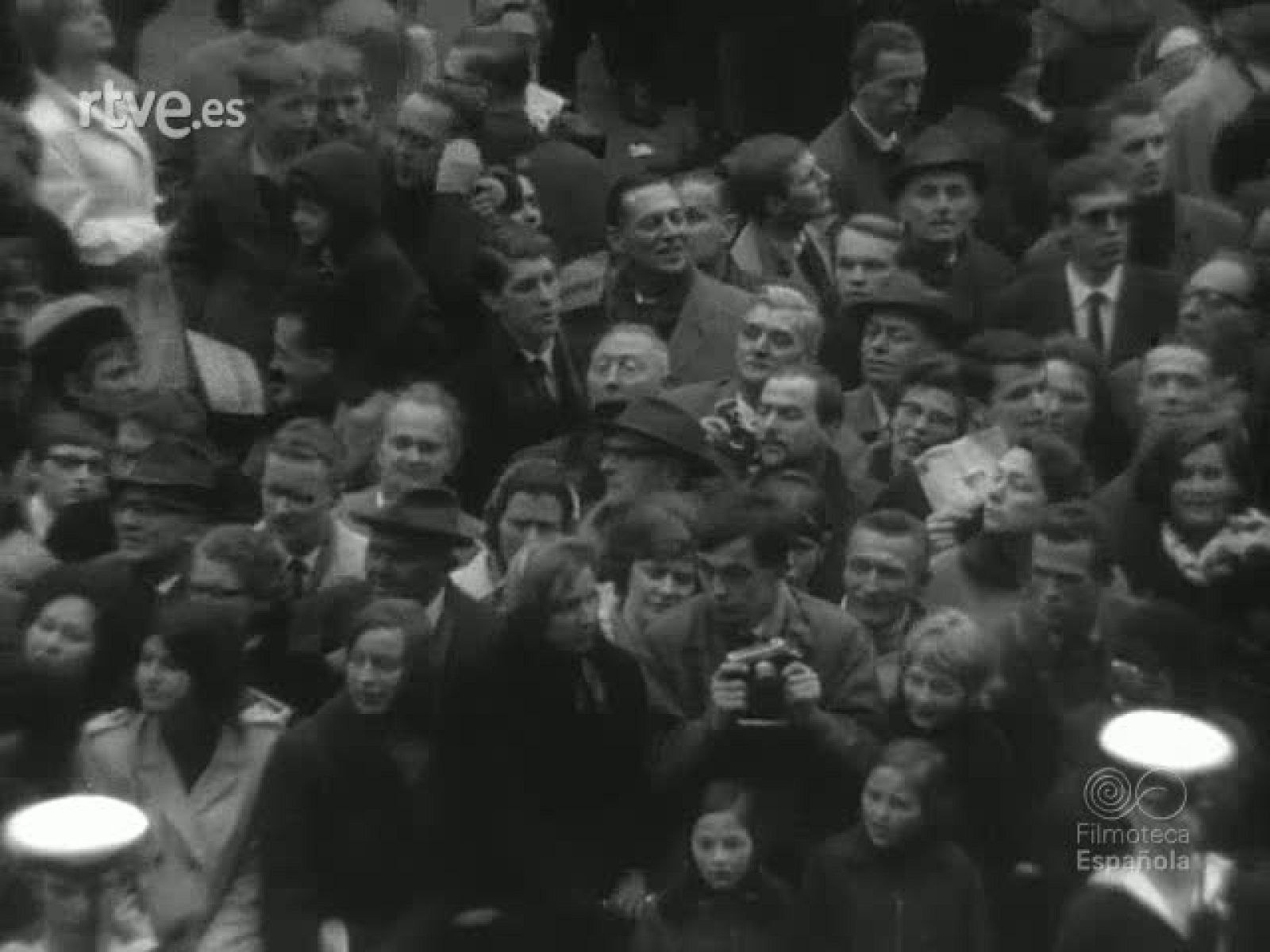 UNA BODA EN LA CORTE DE HOLANDA - Revista Imágenes | Ver