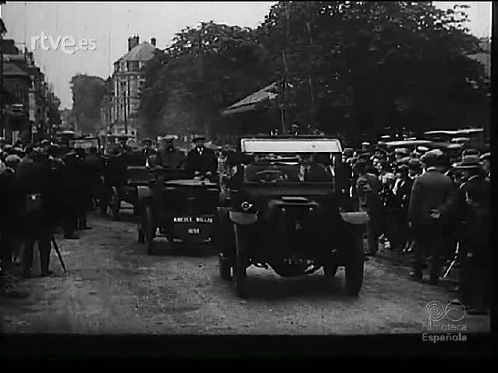 ASI ERAN Y ASI SON. XV LUSTROS DE AUTOMOVILISMO - Revista Imágenes | Ver