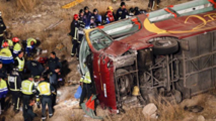 Al menos 12 personas mueren en un accidente de autocar en Murcia