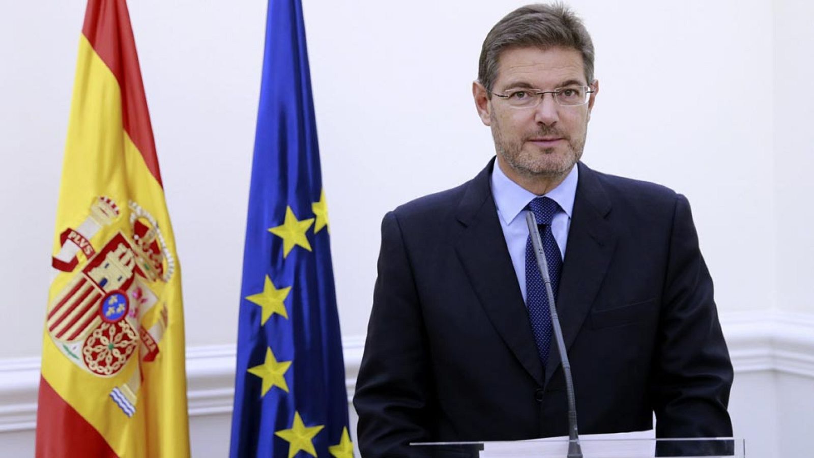 El Gobierno califica la consulta de "simulacro inútil y estéril" para ocultar el "fracaso" de Mas | Ver