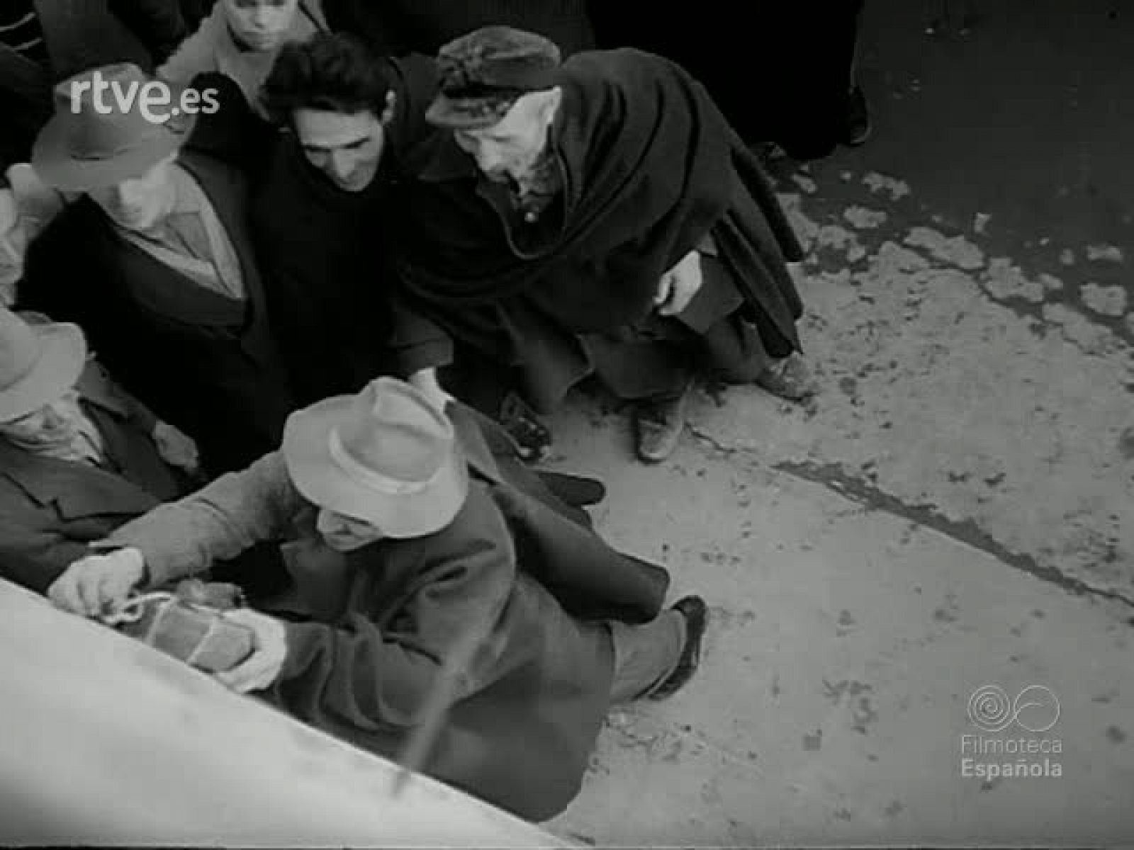 EL TOMAVISTAS CURIOSO - Revista Imágenes | Ver