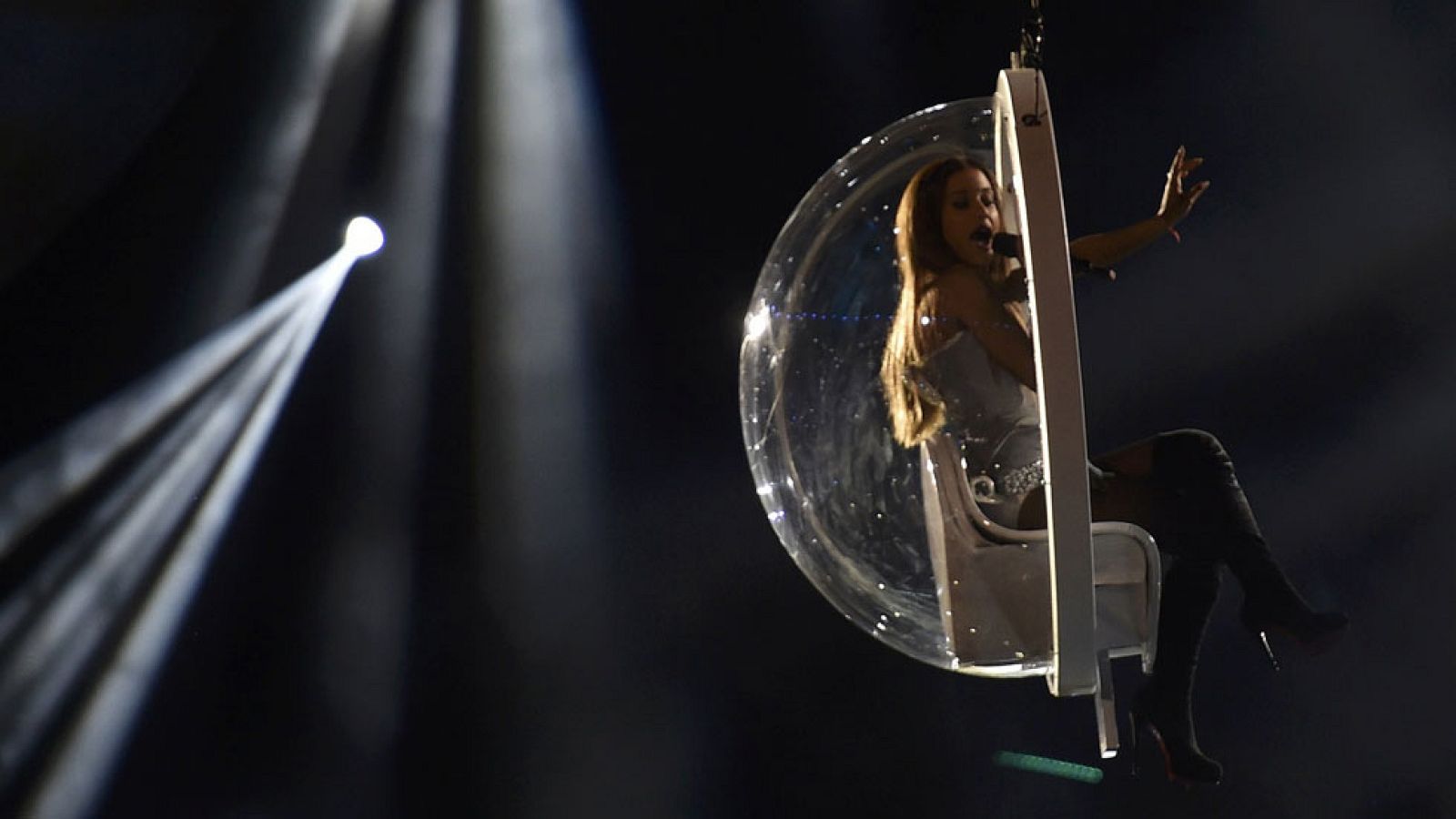 Ariana Grande y One Direction triunfan en los premios MTV europeos